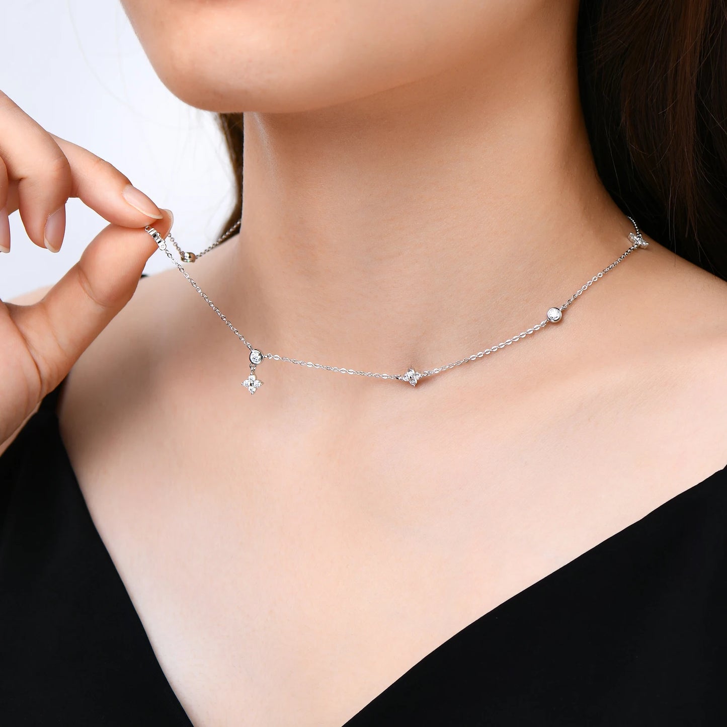 Clover Design Moissanite Necklace - Four-leaf Flower Necklace