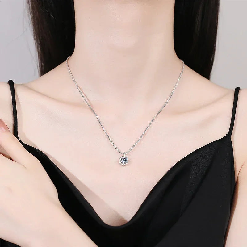 Crown Shaped 2CT Moissanite Pendant Necklace