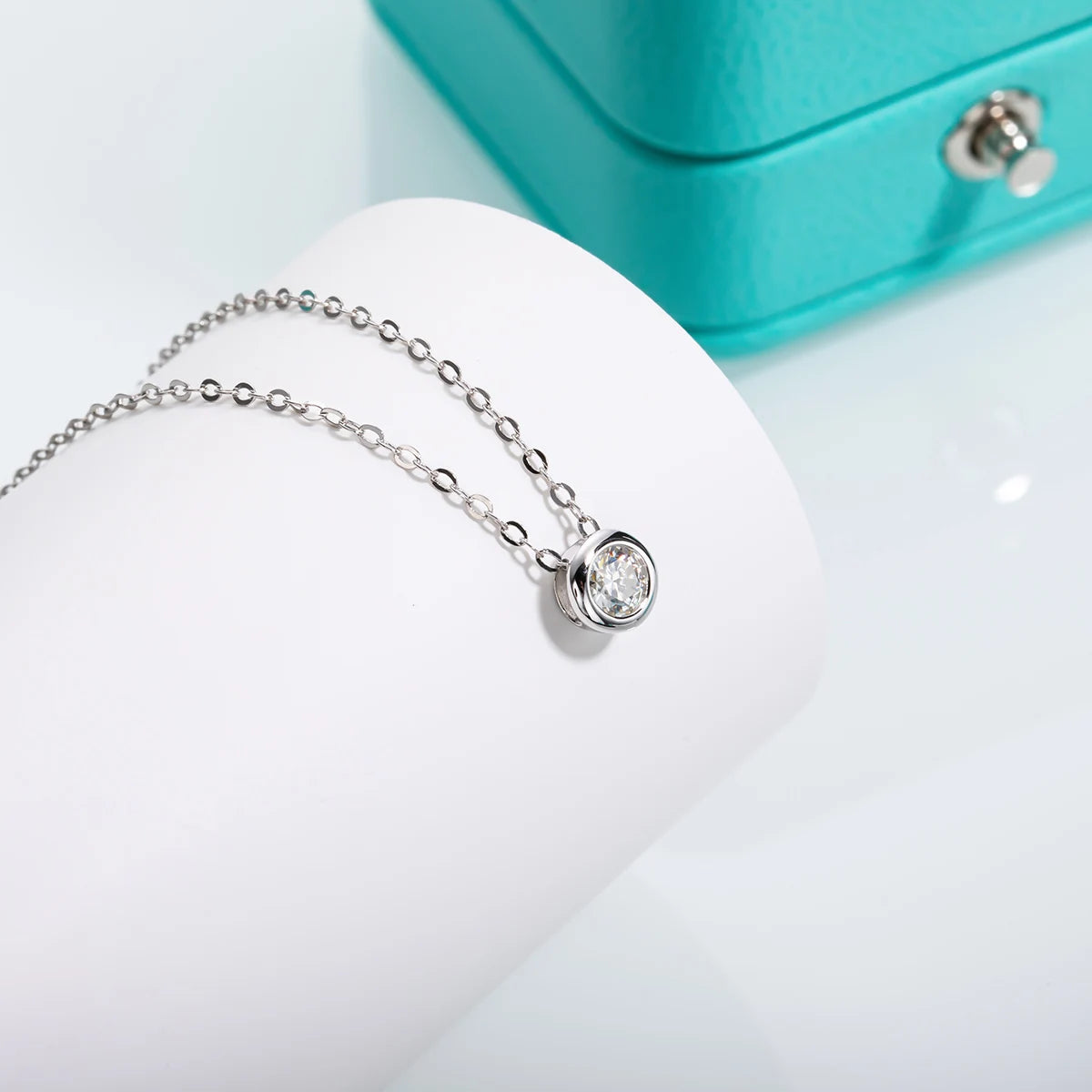 18K Gold Plated 0.3ct Moissanite Round Brilliant Cut Necklace