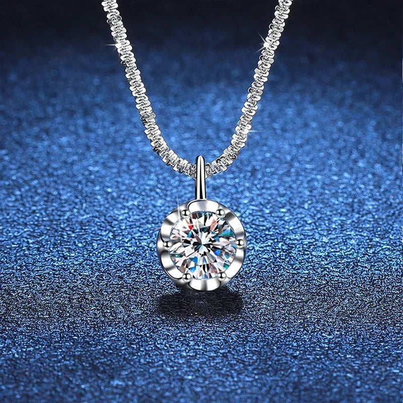 Crown Shaped 2CT Moissanite Pendant Necklace