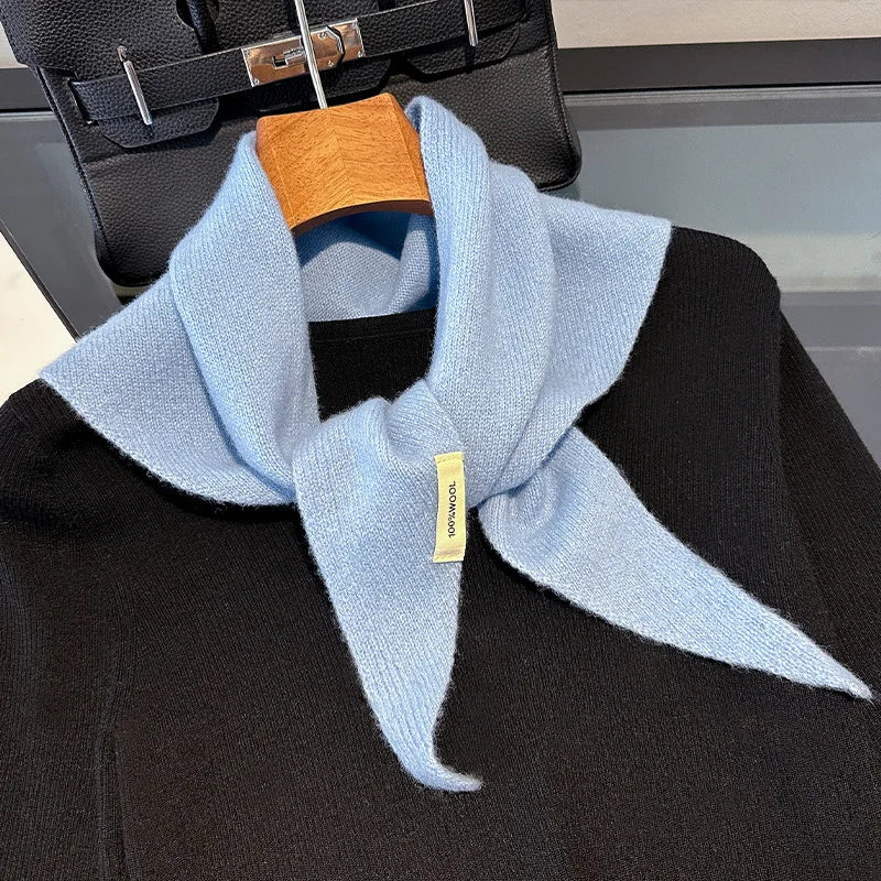 100% Wool Triangular Neck Scarf - Kinnted Scarf