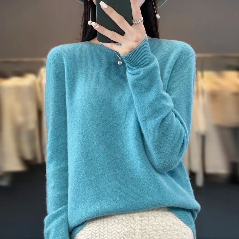 100% Pure Merino Wool Crew Neckline Knitted Sweater