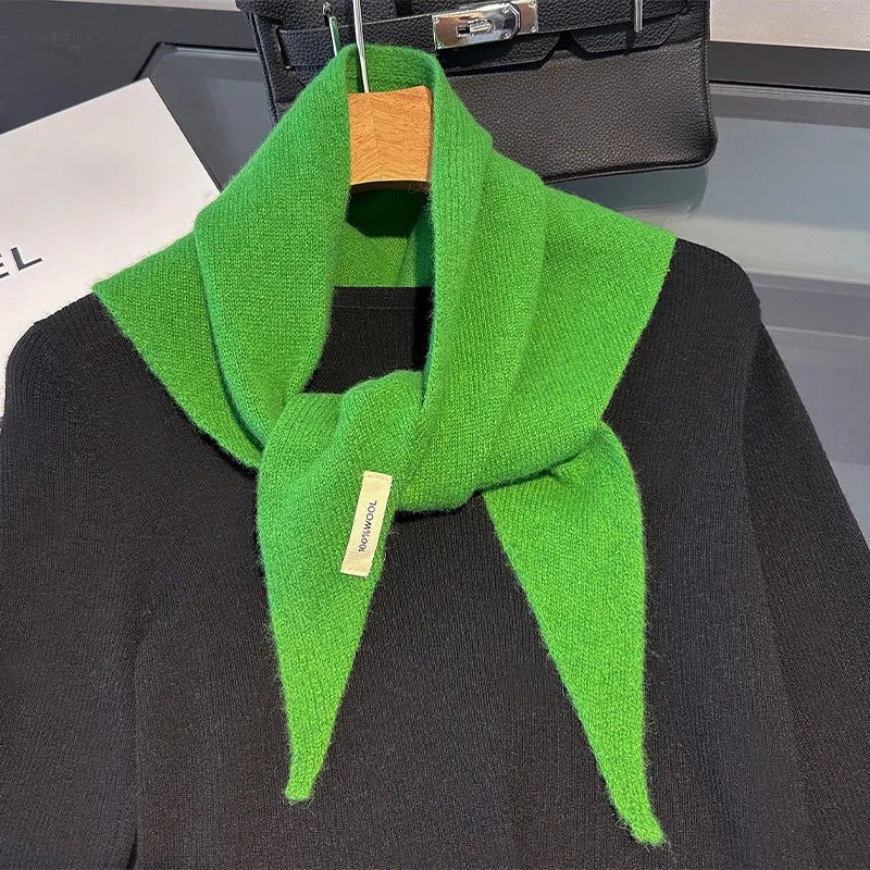 100% Wool Triangular Neck Scarf - Kinnted Scarf