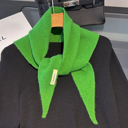 100% Wool Triangular Neck Scarf - Kinnted Scarf