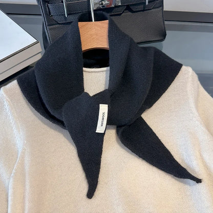 100% Wool Triangular Neck Scarf - Kinnted Scarf