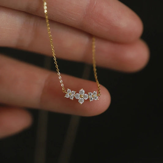 Lumière Clover Necklace – 3 Moissanite Clovers