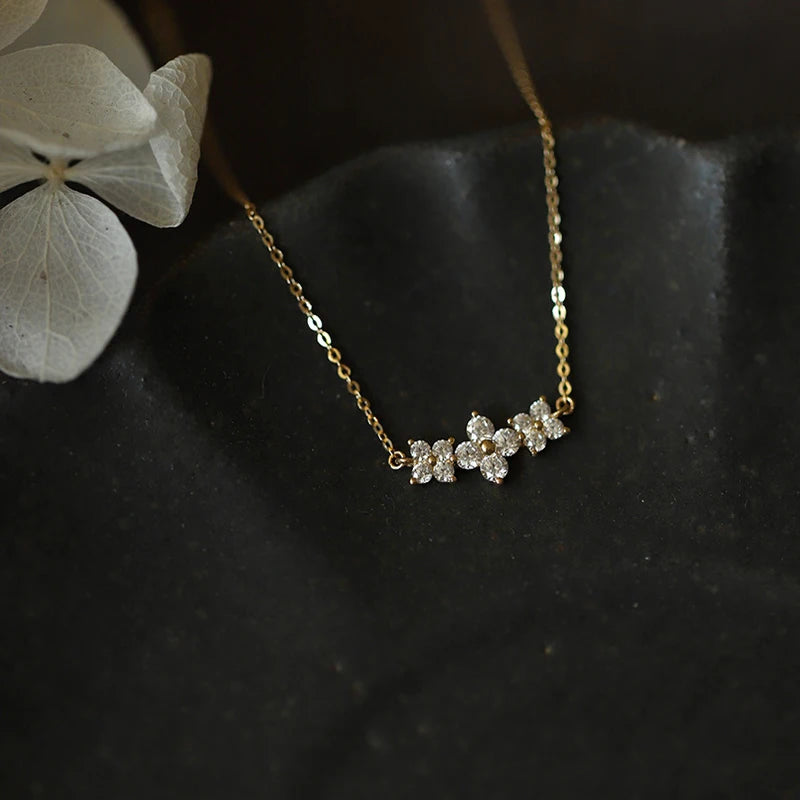Lumière Clover Necklace – 3 Moissanite Clovers