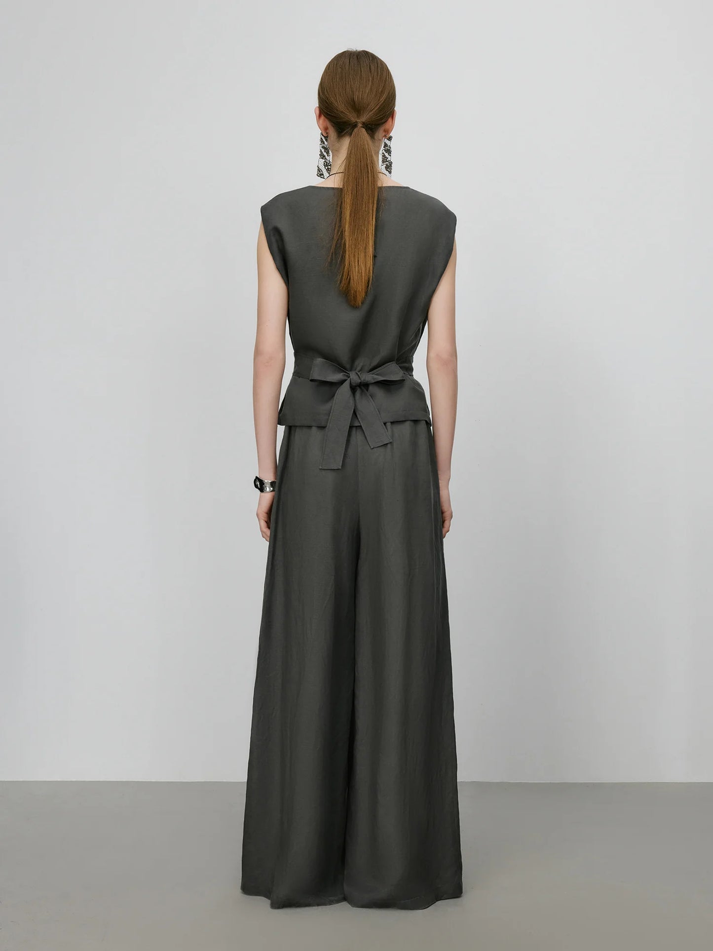 Linen Two-Piece Pants Suit – Sleeveless Top & Wide-Leg Trousers
