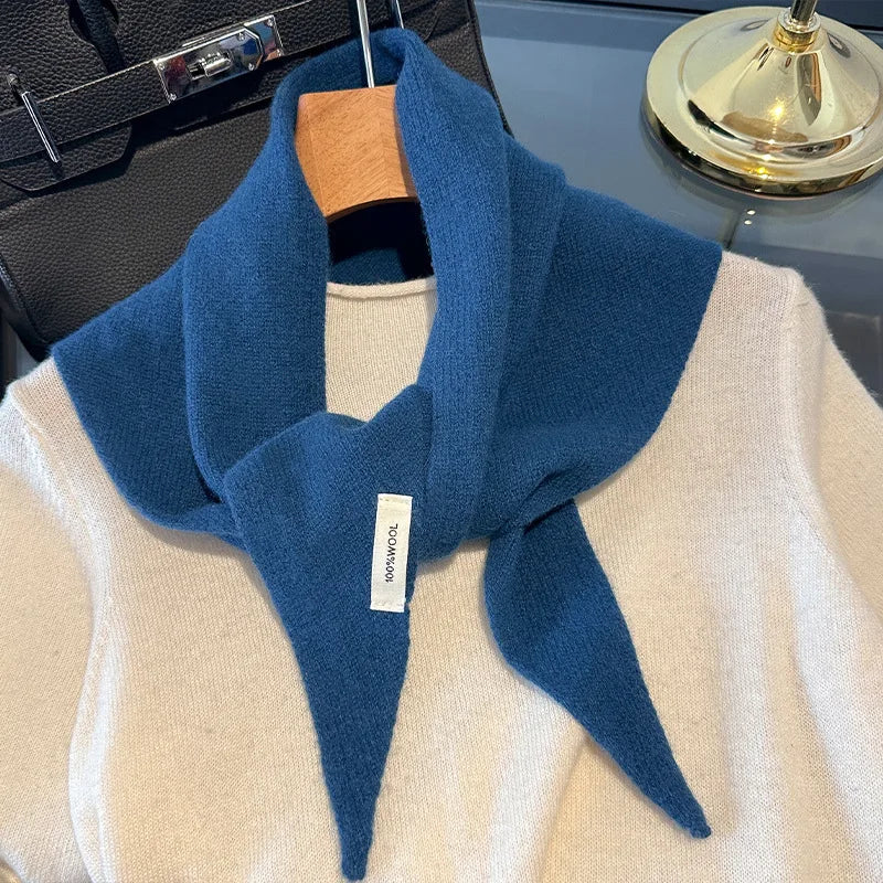 100% Wool Triangular Neck Scarf - Kinnted Scarf